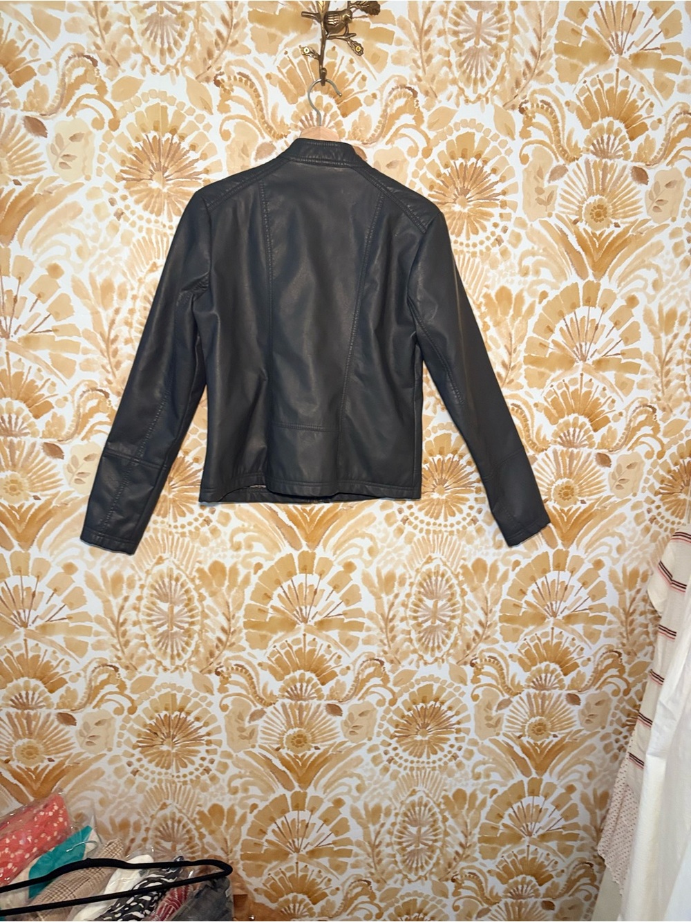 Faded Glory Black Faux Leather Moto Jacket Zip Pockets Women’s Edgy - Picture 6 of 13